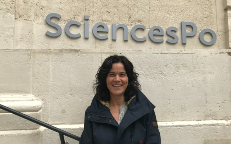 Académica de la carrera Administración Pública Fae Usach colabora con investigadora del Centro de Estudios Europeos y Políticas Comparadas de la Universidad de Sciences Po, Francia