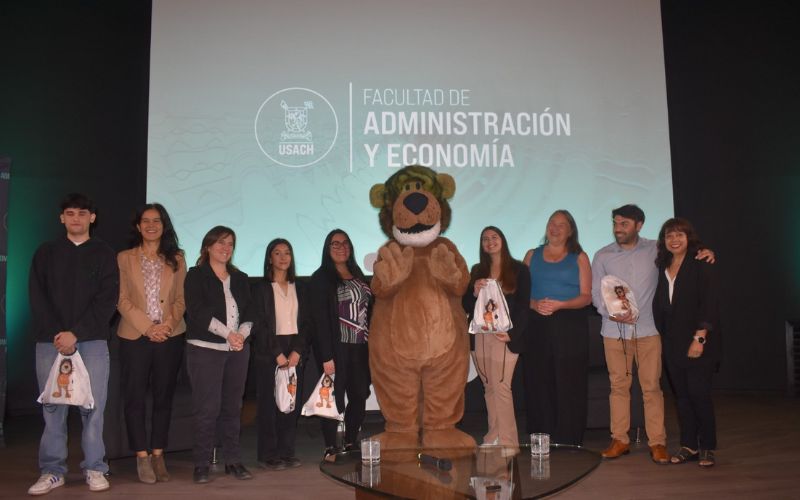 Día de la administradora pública y administrador público FAE Usach se celebró con charlas sobre Migración y Derechos Humanos